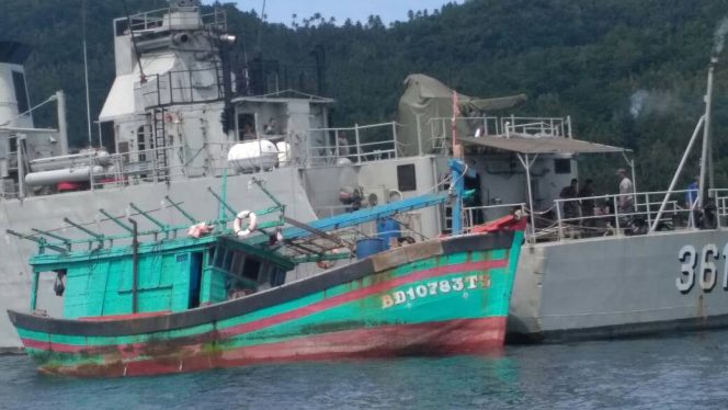 
					Inilah Kapal Berbendera Vietnam yang ditangkap TNI AL di Perairan Natuna, Minggu (28/5).