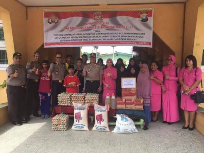 
					HUT Bhayangkara, Polres Tpi Anjangsana Ke STAI dan Panti Asuhan
