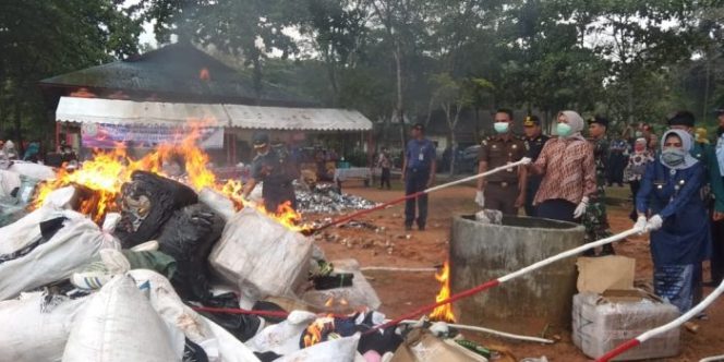 
					Kejari Tanjungpinang Musnahkan Sejumlah Barang Bukti Kejahatan