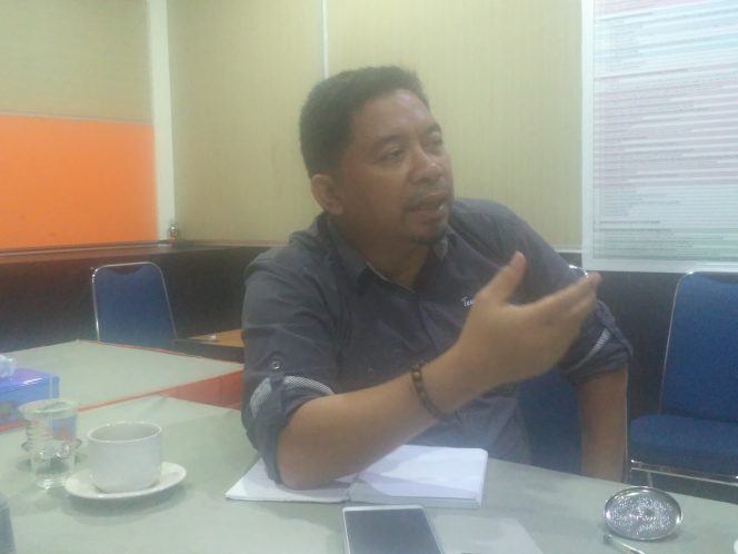 
					Komisoner KPU Kepri, Widiono Agung