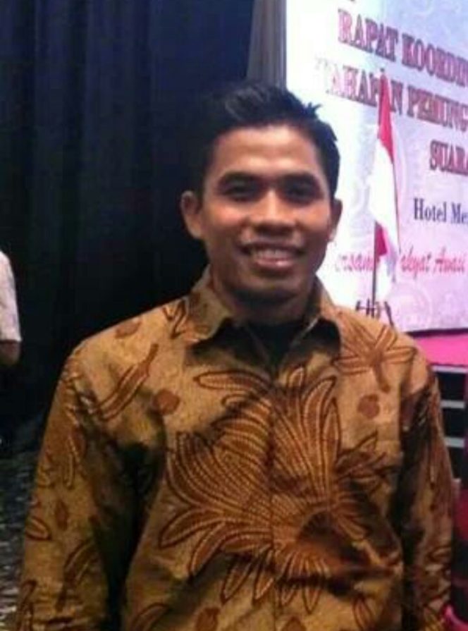 
					Ketua Bawaslu Muhammad Zaini