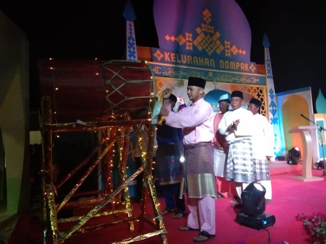 
					Camat Bukit Bestari Tutup MTQ Kelurahan Dompak