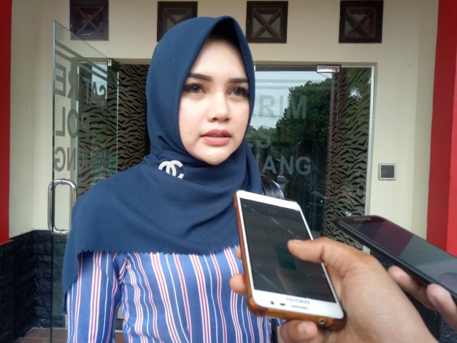 
					Wulan Lapor Akun Penyebar Fitnah di Facebook
