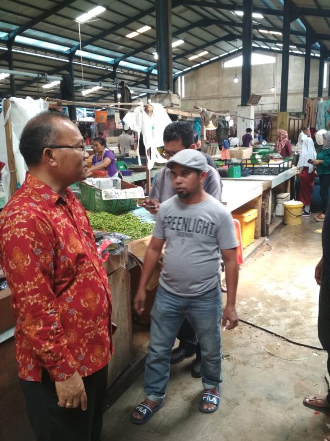 Sidak Pasar Bincen Anggota Komisi l Temukan Harga Kios Yang Mahal