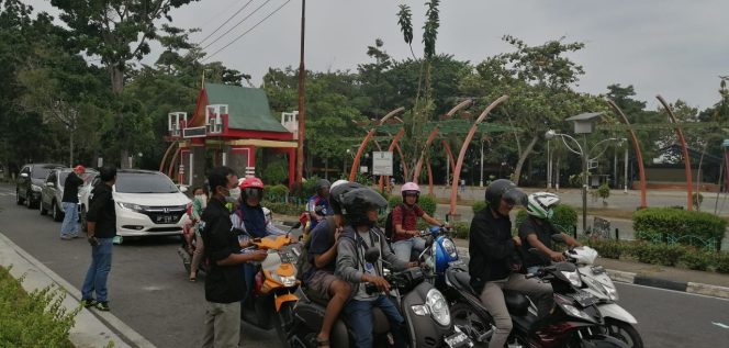 
					IWO Tanjungpinang Bagikan Masker ke Pengendara