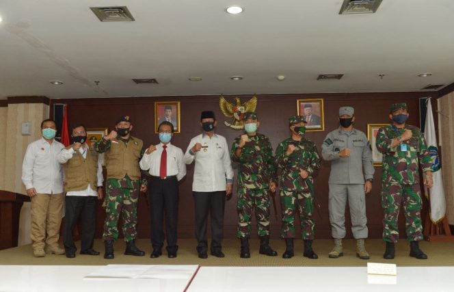 
					Aktivitas Ekonomi Diawasi dengan Ketat