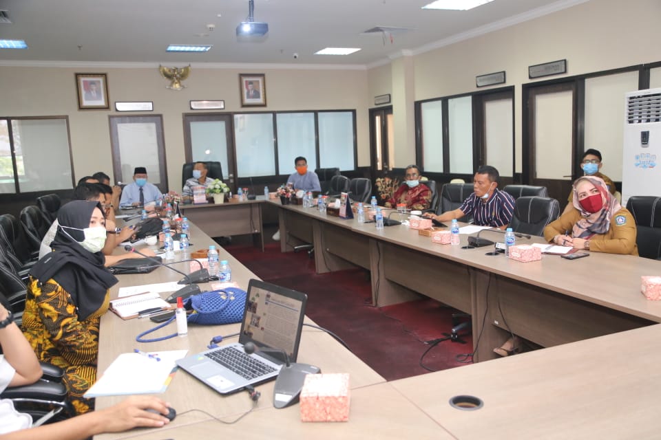 bahas Persiapan Pilkada 2020, Komisi I DPRD Kepri Rapat Bersama KPU Ketua Komisi I DPRD Kepri Bobby Jayanto saat memimpin rapat bersama KPU Kepri di ruang rapat Komisi itu, di Dompak, Tanjungpinang