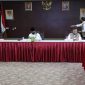 Suasana pada rapat FKPD bersama Gugus Tugas Covid-19 Kepri saat pembahasan percepatan penanganan COVID-19 di wilayah Kepri.
