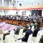 Plt.Gubernur Sampaikan Ranperda LKPJ-APBD 2019 Ke DPRD Kepri Plt.Gubernur Sampaikan Ranperda LKPJ-APBD 2019 Ke DPRD Kepri