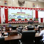 Plt.Gubernur Sampaikan Ranperda LKPJ-APBD 2019 Ke DPRD Kepri Plt.Gubernur Sampaikan Ranperda LKPJ-APBD 2019 Ke DPRD Kepri
