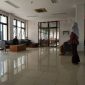 Wan Aris Sidak Tempat Karantina di Asrama Haji Natuna