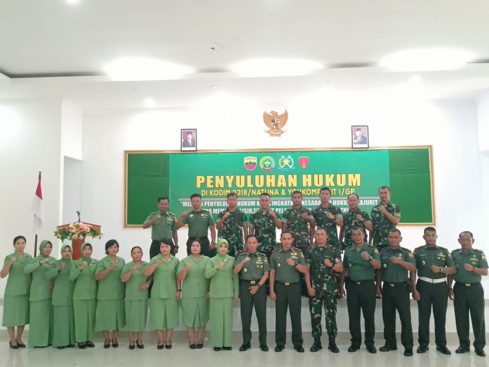 Prajurit Dan Persit Kodim 0318/Natuna Beserta YonKomposit l/GP Ikuti Penyuluhan Hukum