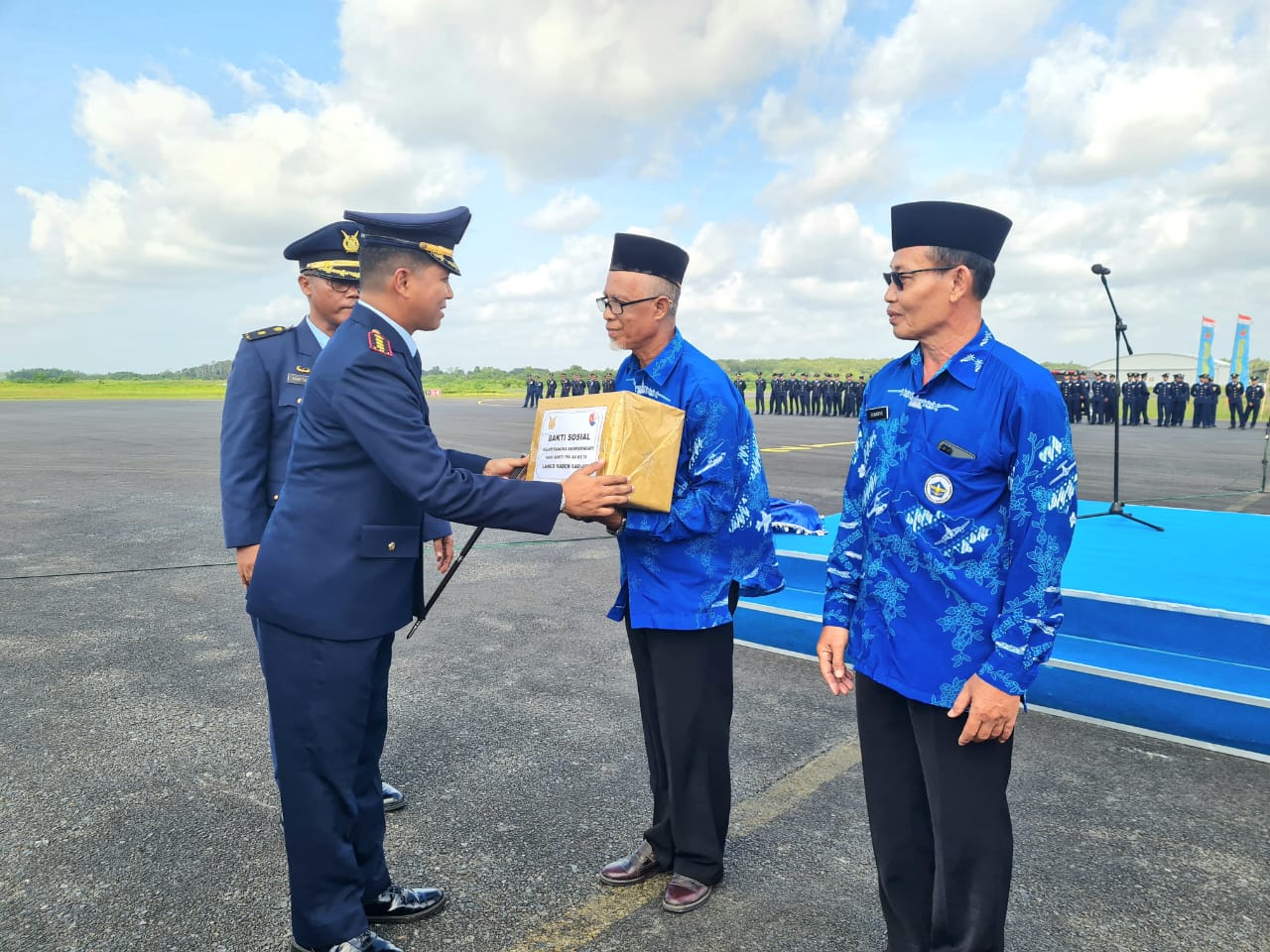 Lanud RSA Natuna Gelar Upacara Peringatan Ke-76 Hari Bakti TNI AU Lanud RSA Natuna Gelar Upacara Peringatan Ke-76 Hari Bakti TNI AU