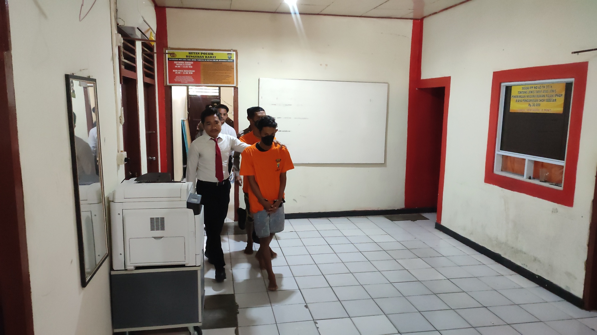 Polisi Berhasil Bekuk Pelaku Pencurian Rumah Warga di Kecamatan Seluan Polisi Berhasil Bekuk Pelaku Pencurian Rumah Warga di Kecamatan Seluan