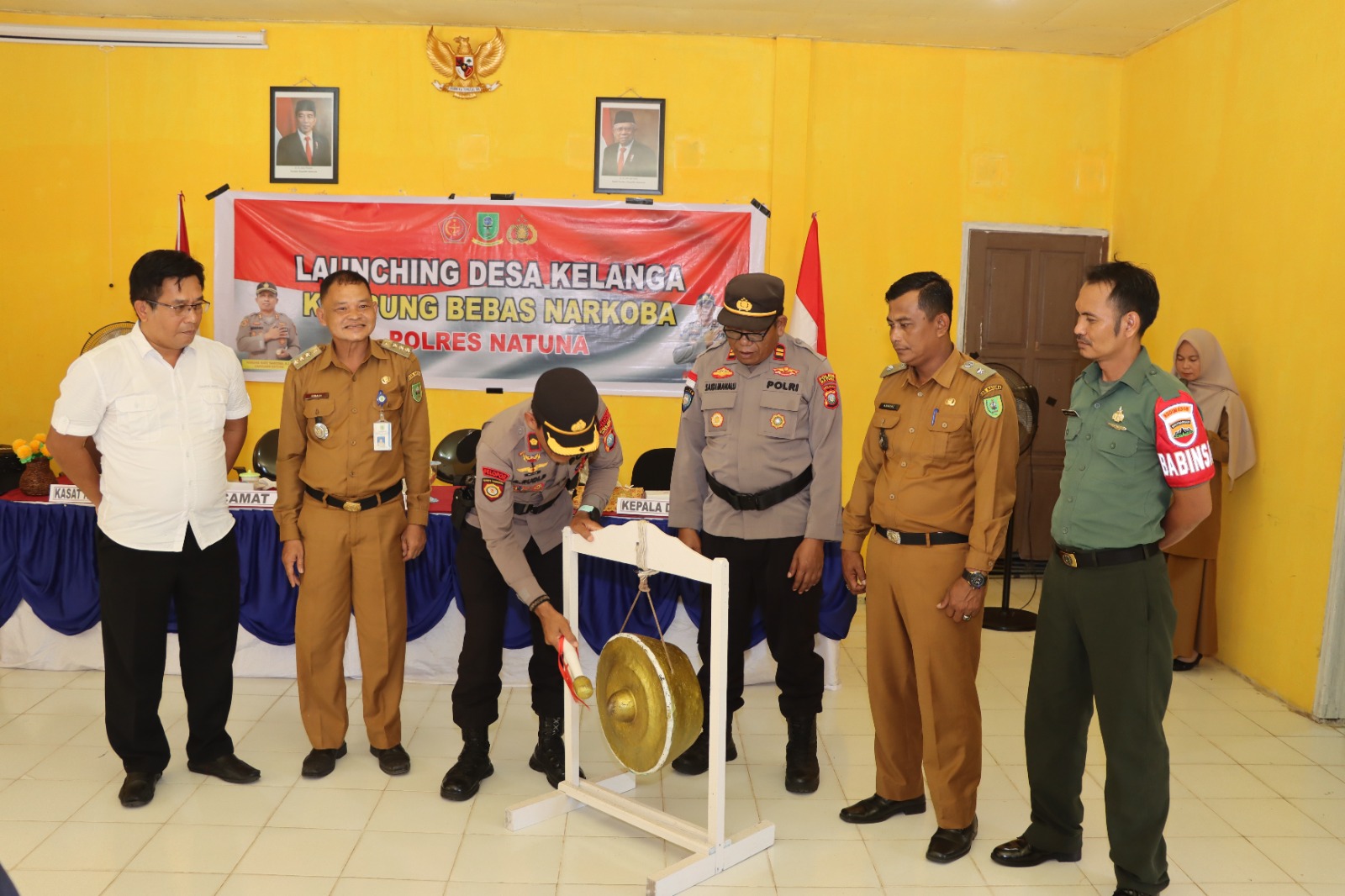 Polres Natuna Tetapkan Desa Kelanga Sebagai Kampung Bebas Narkoba Polres Natuna Tetapkan Desa Kelanga Sebagai Kampung Bebas Narkoba