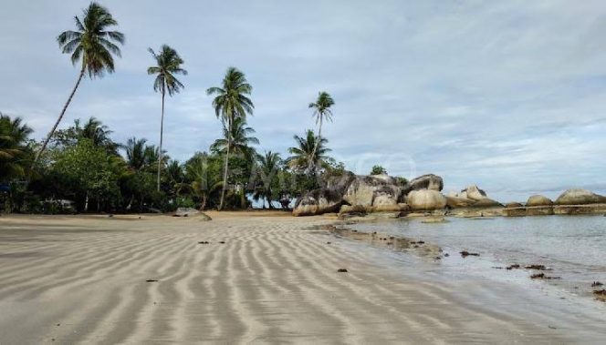 
					Potensi Wisata Tersembunyi, Geosite Batu Kasah Kabupaten Natuna. 