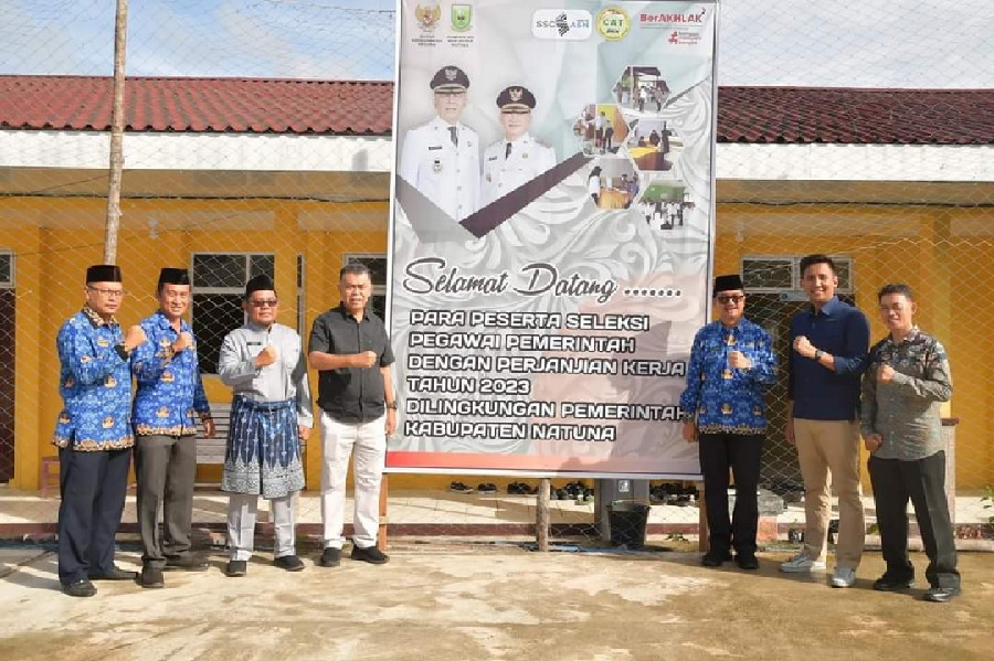 Bupati Natuna Tinjau Seleksi Calon PPPK di Sekolah SMAN 1 Bunguran Timur