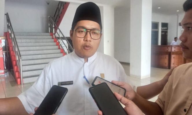
					Hadiri Rapat Dengan Tim Menkopolhukam, Wakil Ketua II DPRD Natuna Minta Masalah Sinyal Internet Segera Diatasi