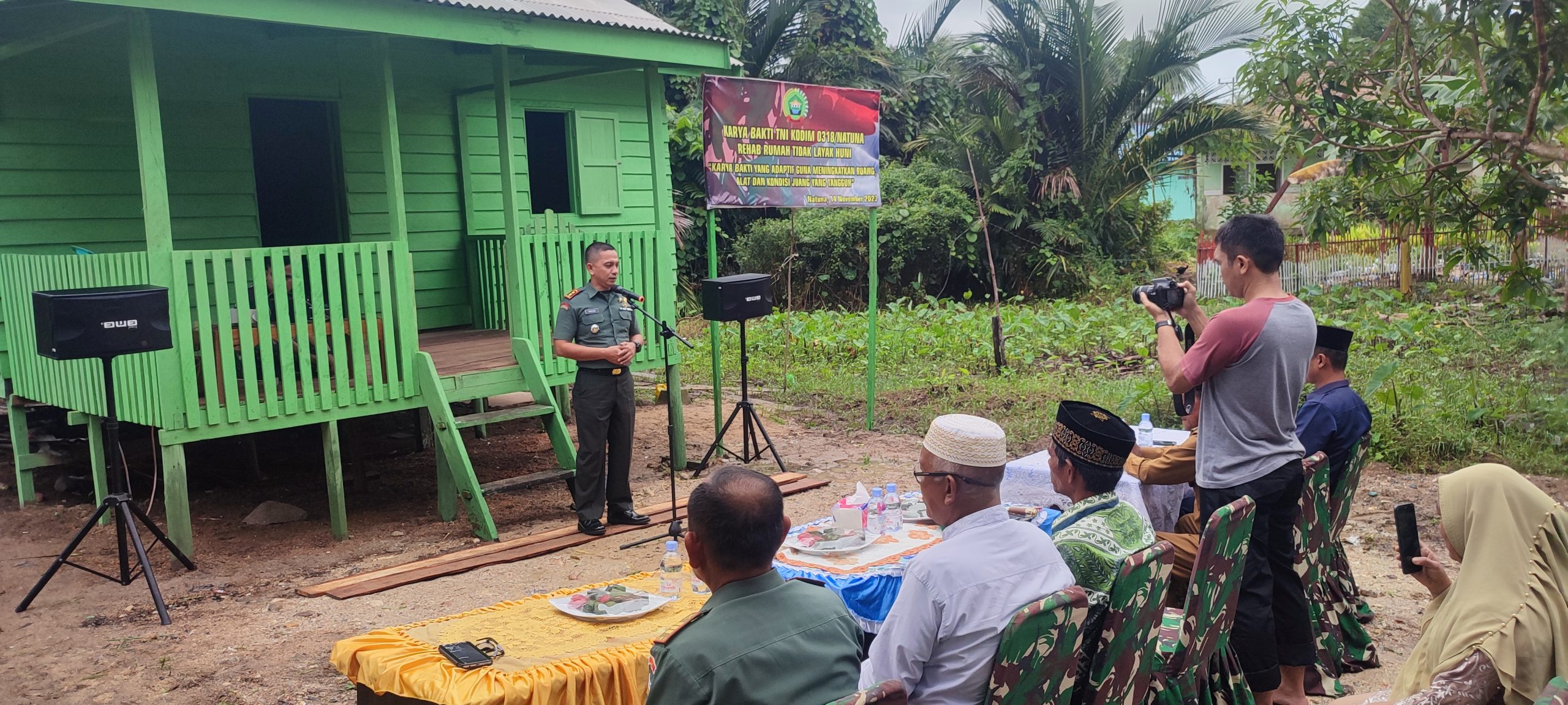 Karya Bakti TNI AD, Dandim 0318/Natuna Serahkan Kunci RLH Kepada Warga Desa Ceruk Karya Bakti TNI AD, Dandim 0318/Natuna Serahkan Kunci RLH Kepada Warga Desa Ceruk