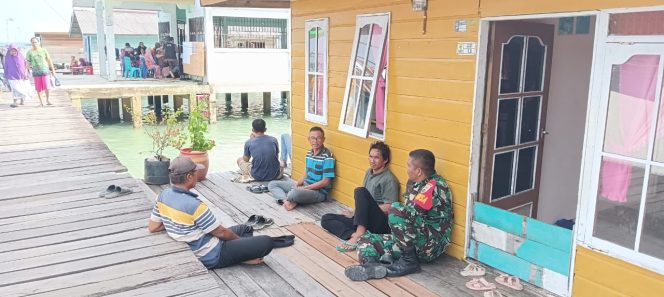 
					Babinsa Sertu Jimson Kembali Jalin Komsos Dengan Warga Binaan Desa Selaut
