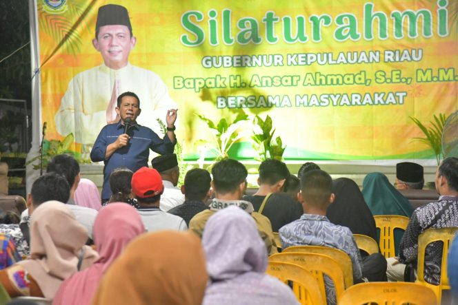 Gubernur Kepulauan Riau (Kepri) H. Ansar Ahmad kembali menggelar silaturahmi dengan masyarakat Kota Batam, kali ini bersama masyarakat Legenda Malaka, Kelurahan Baloi, Batam pada Jumat (28/6)