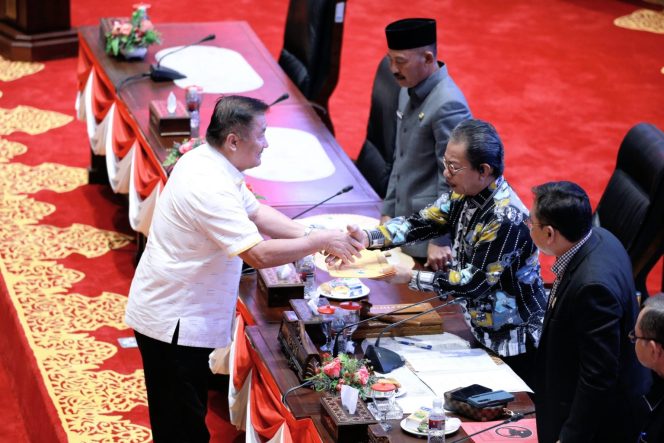 
					DPRD Kepri Terima dan Setujui Nota Keuangan dan Rancangan Peraturan Daerah tentang Perubahan Anggaran Pendapatan dan Belanja Daerah (APBD-P) Provinsi Kepri Tahun Anggaran 2024, Senin 12/08/2024 (Istimewa/Kepri.info)