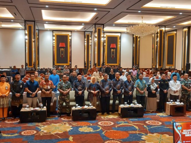 
					KPU Kepri saat laksanakan kegiatan untuk penetapan hasil Rekapitulasi Daftar Pemilih Sementara (DPS) dalam Pilkada 2024, ,Jumat, 16/8/2024 (Istimewa/Kepri.info)