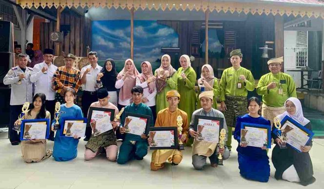 
					foto bersama pemenang lomba kegiatan semarak museum dihatiku, Rabu (11/9/2024)-Diskominfo Tanjungpinang