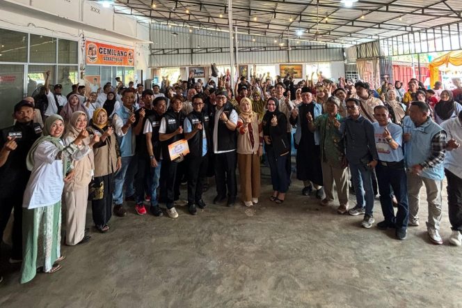 
					Nyanyang foto bersama Relawan Gemilang Tanjungpinang, Minggu (22/09/2024)-Hendrik