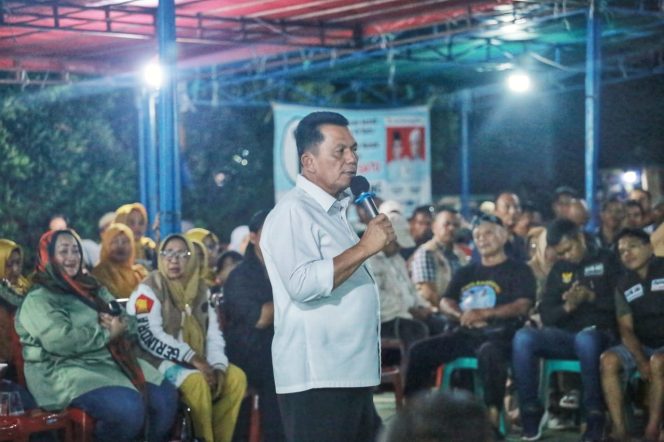 
					Ansar Ahmad saat kampanye di Kampung Sidomulyo, Tanjungpinang Timur, Kota Tanjungpinang, Jumat (15/11/2024)-Hendrik