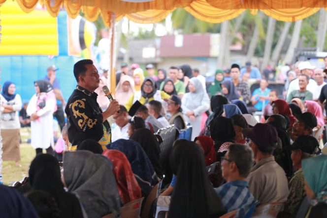 
					Ansar Ahmad saat Kampanye di Pantai Mukalimus, Kundur