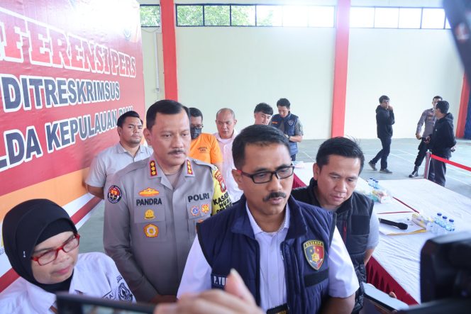 Dirreskrimsus Polda Kepri Kombes. Pol. Putu Yudha Prawira saat diwawancarai awak media, Selasa (10/12/2024)-Humas Polda Kepri