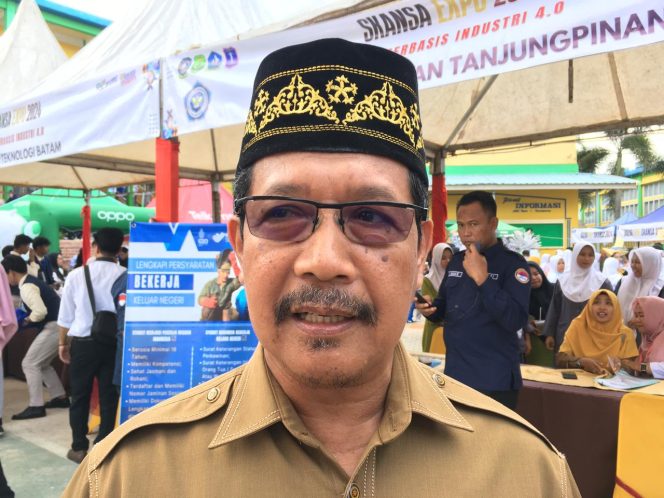 Kepala Disnakerkopum Kota Tanjungpinang, Efendi , Senin (16/12/2024)-Hendrik