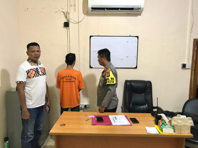 Polresta saat bersama tersangka, Senin (16/12/2024)-Humas Polresta Tanjungpinang