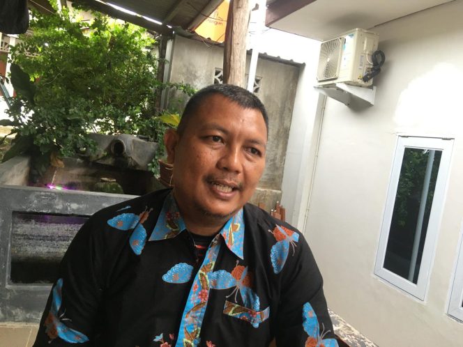 
					Ketua RT 03 RW 01 Melayu Kota Piring, Suryono, Kamis (19/12/2024)-Hendrik