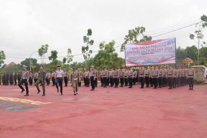 suasana saat apel Pasukan Operasi Lilin Seligi 2024, Jumat (20/12/2024)-Diskominfo Kabupaten Bintan