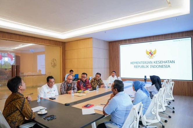 
					Suasana Kunjungan Gubenrur Ansar saat di Kantor Kementrian Kesehatan RI, Jakarta, Senin (30/12/2025)-Diskominfo Kepri