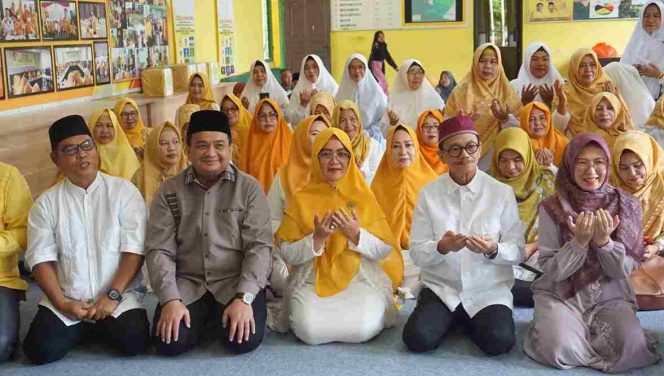 
					Wakil Wali Kota Raja Ariza Hadiri Silaturahmi dan Khataman Al-Qur’an Majelis Taklim Al Hidayah (Diskominfo Tanjungpinang)