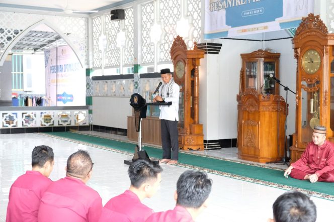 
					Suasana Pesantren Ramadhan bagi warga binaan (Rutan Tanjungpinang)