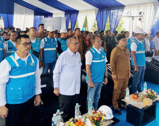 
					Keterangan Foto: Wakil Gubernur Kepulauan Riau, Nyanyang Harris Pratamura saat hadir dalam peresmian BPBL   di Kampung Bagan Tanjungpiayu, Batam, pada Selasa (27/05/2025),(Diskominfo Kepri).