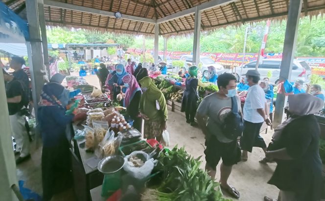 
					Keterangan Foto: Bazar Murah Gerai Pangan yang akan segera diselenggerakan pada hari Sabtu-Minggu, tanggal 31 Mei - 1 Juni 2025, mulai pukul 06.00 hingga 11.00 WIB, berlokasi di Gerai Pangan, Jl. Hang Lekir, Batu IX, Kota Tanjungpinang, Rabu (28/05/2025), (Diskominfo Tanjungpinang).