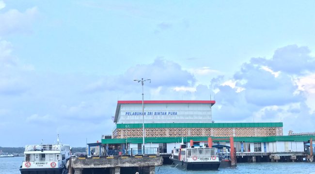 Suasana Pelabuhan Sri Bintan Pura Tanjungpinang  (Nzl)