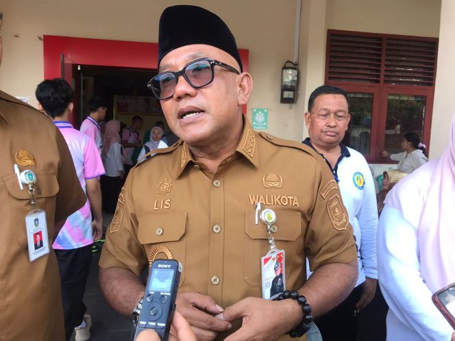 
					Wali Kota Tanjungpinang, Lis Darmansyah (Nzl)