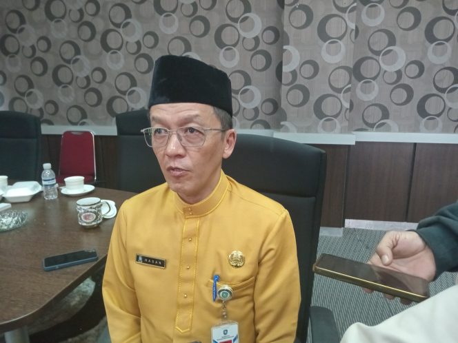 
					Kepala Dinas Pariwisata (Kadispar) Kepri, Hasan saat diwawancarai awak media, Jum’at (04/7/2025).. (Nzl)