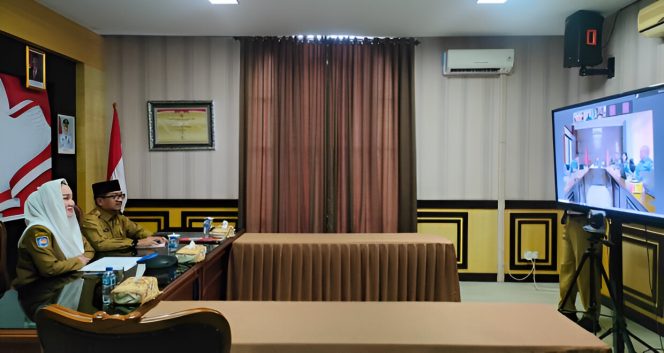 
					Keterangan Foto: Bupati Natuna, Cen Sui Lan, saat paparkan pandangan strategis dalam diskusi daring bersama Seskoal, (Diskominfo Natuna).