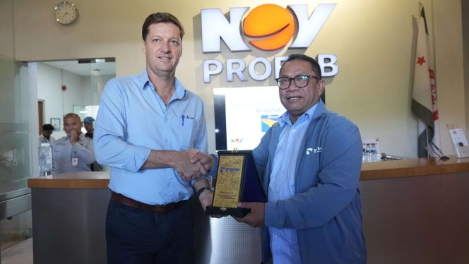 
					Keterangan Foto: Fary Francis, Anggota/Deputi Bidang Investasi dan Pengusahaan BP Batam, saat melakukan kunjungan resmi ke PT NOV Profab Indonesia pada Rabu (16/07/2025), (BP Batam).