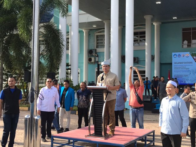
					.Menteri Transmigrasi Republik Indonesia, Muhammad Iftitah Sulaiman Suryanagara. (Nzl)