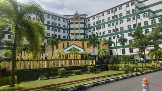 
					Rumah Sakit Umum Daerah (RSUD) Raja Ahmad Thabib (RAT), Provinsi Kepri, Tanjungpinang. (Nzl)