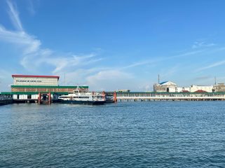 Suasana Pelabuhan Sri Bintan Pura Tanjungpinang. (Nzl)