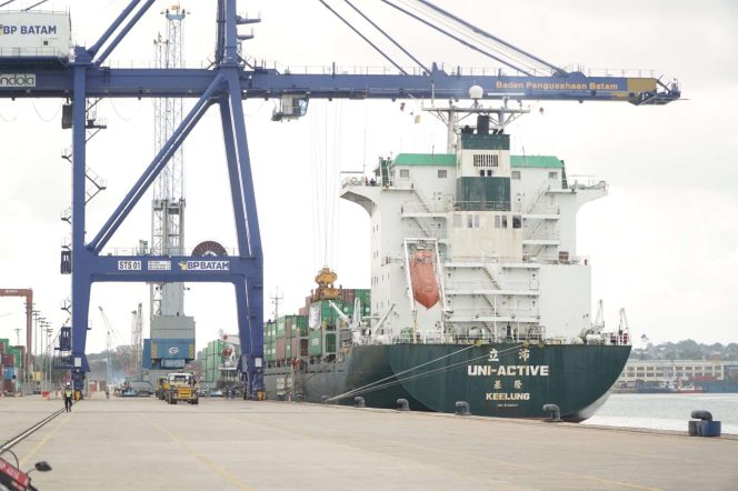 
					Keterangan Foto: Suasana Pengoperasian di Pelabuhan BP Batam, (BP Batam).